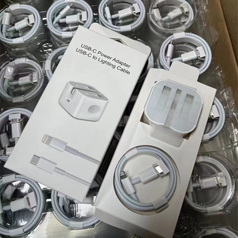 Suitable for Apple mobile phone 13 fast charging charger British standard folding foot PD20W fast charging
